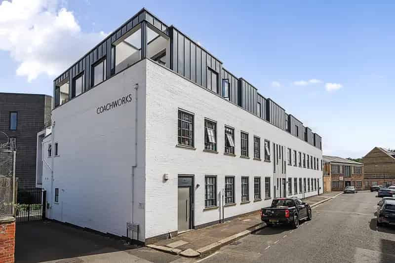Queens Park Commercial Space For Rent