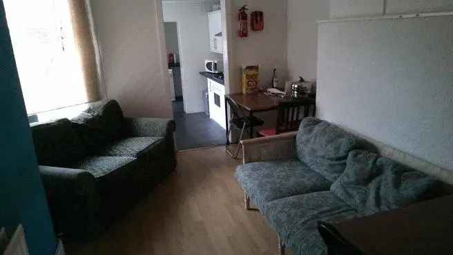 4 bedroom house share to rent