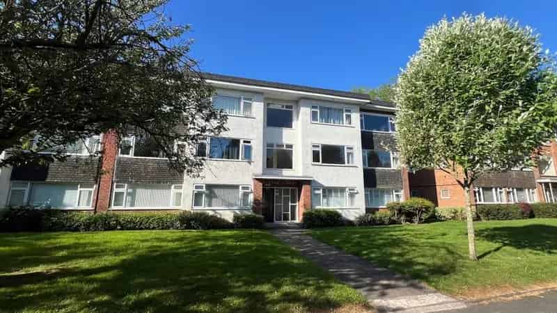 2 Bedroom Apartment Sutton Coldfield Available Now