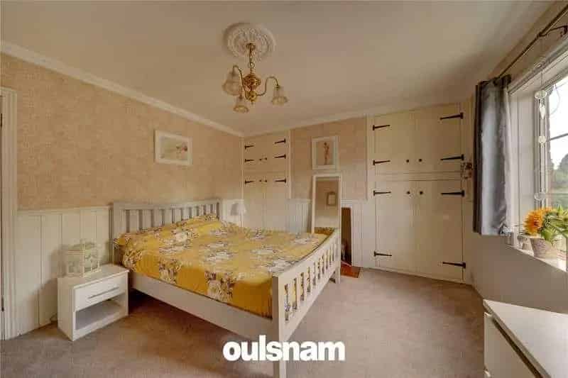 3 Bed House for Sale: Character Cottage with Modern Comforts