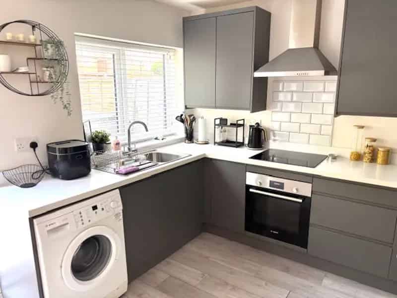 3 Bedroom End of Terrace House to Rent