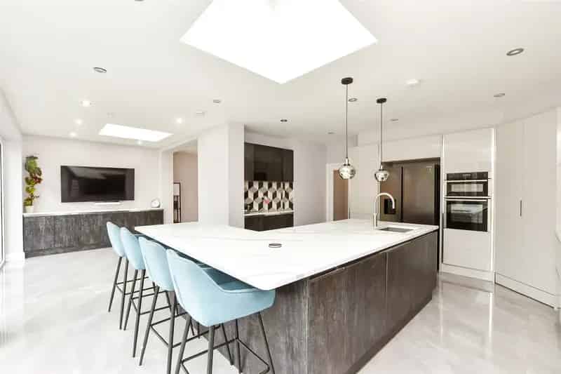 5 Bedroom Semi Detached House For Sale