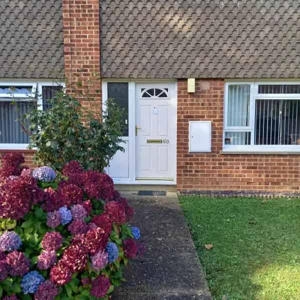 2 Bed End Terrace House 24ft Lounge King Bedrooms