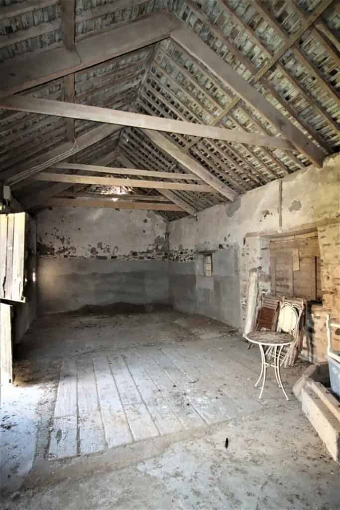 Devon Stone Barns Conversion: 4-Bed Home with Annex & Workshops