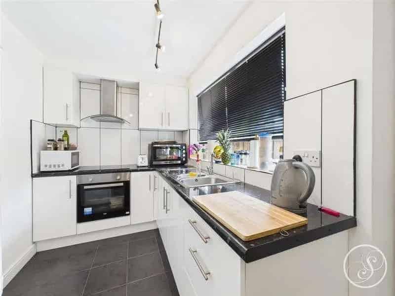 2 Bed Semi Detached House For Sale