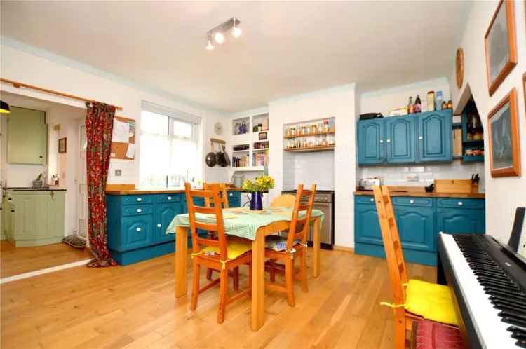 House For Sale in Leeds, England