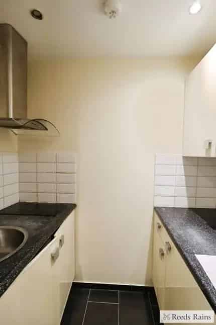 Modern Studio Apartment for Rent in Hornchurch RM12