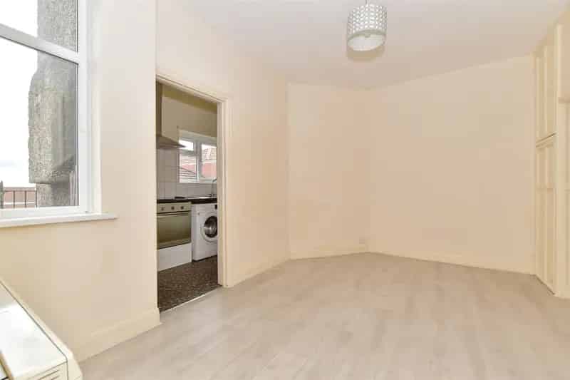 3 bedroom maisonette for sale