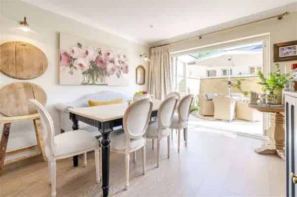 Luxury 4-Bedroom Townhouse with Annexe in Woodstock