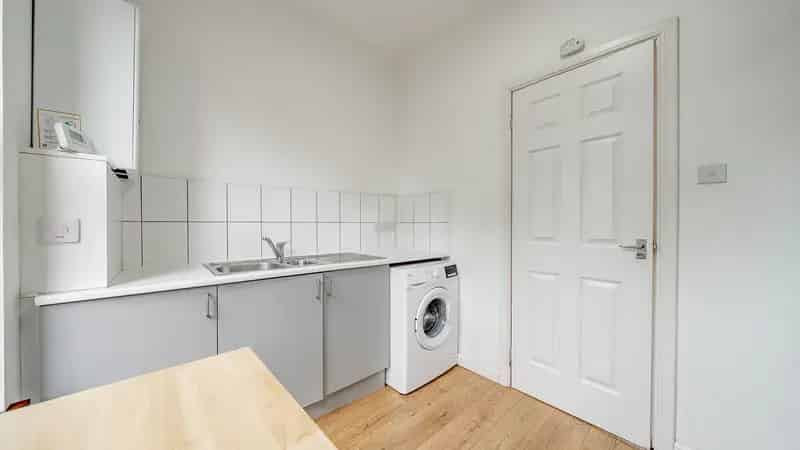 1 Bedroom Ground Floor Apartment with Private Garden