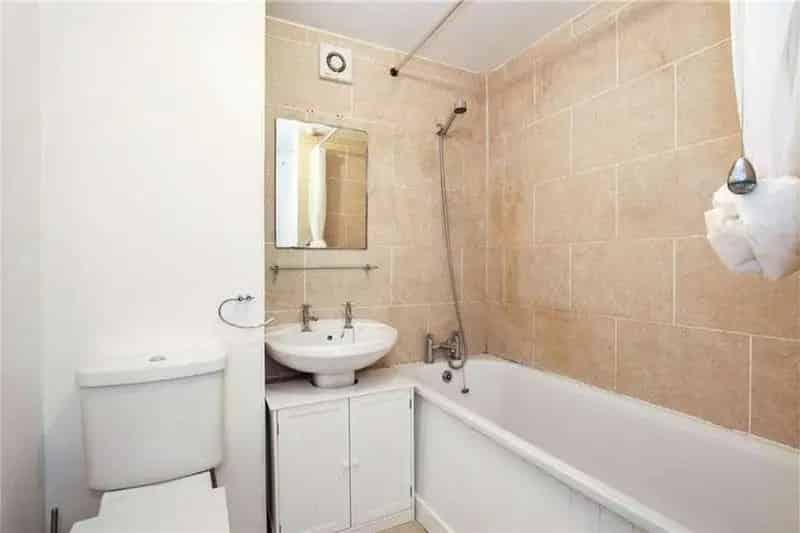 2 Bedroom Flat for Sale Beckenham