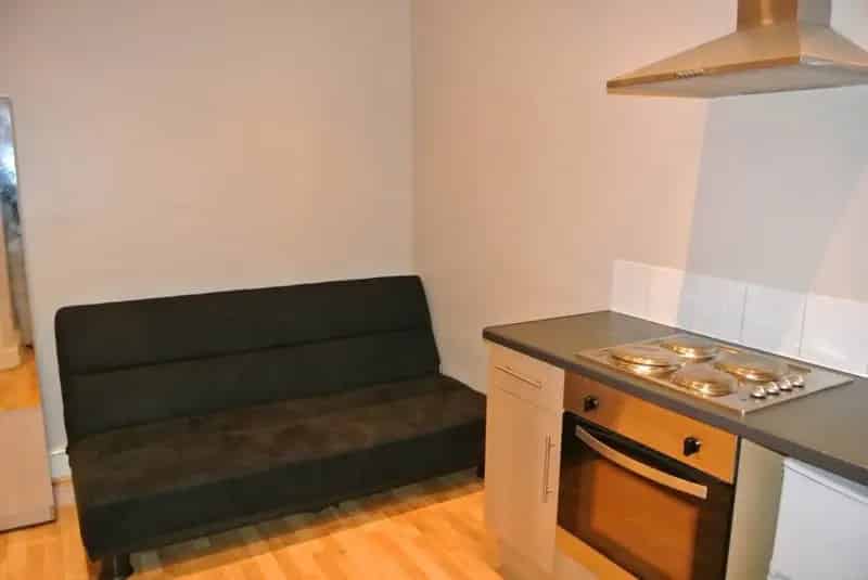 1 Bedroom Studio House to Rent