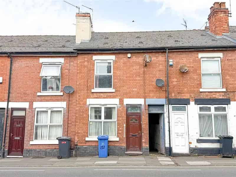2 Bedroom Terraced House to Rent