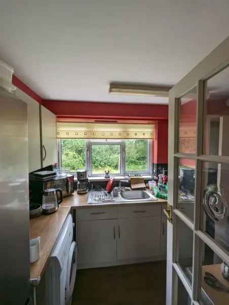 Flat For Rent in Hertsmere, England