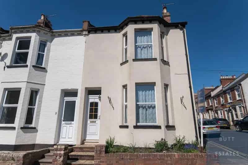 2 Bedroom End of Terrace House for Sale