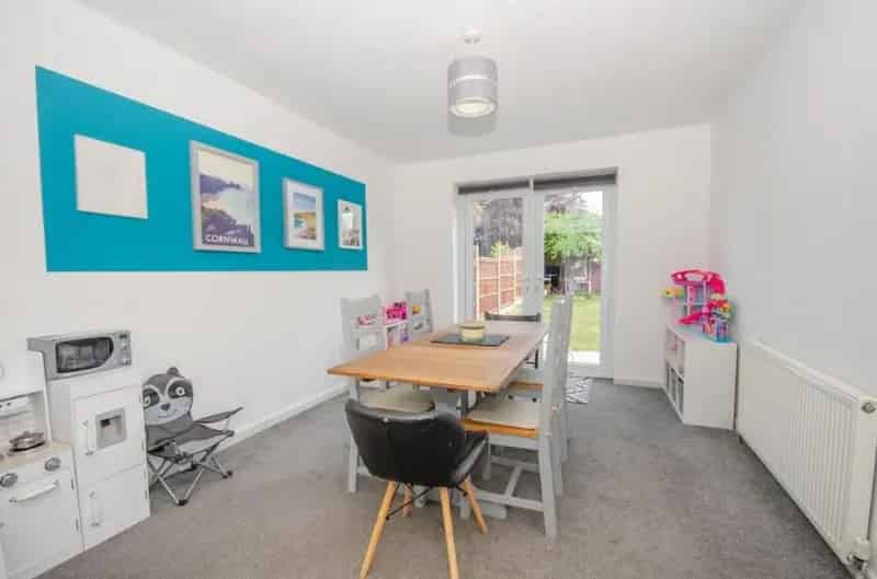 3 Bed Semi-Detached House for Sale Downend