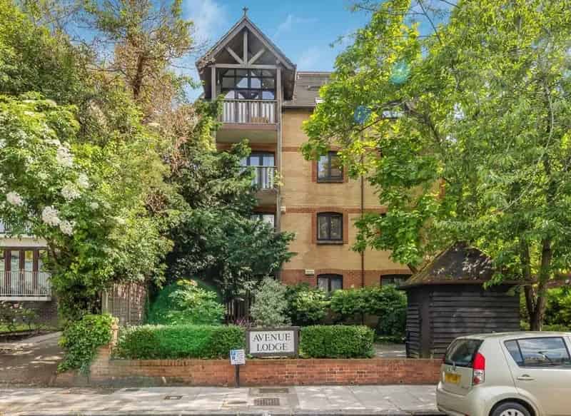 Flat For Sale , Avenue Road, London, England