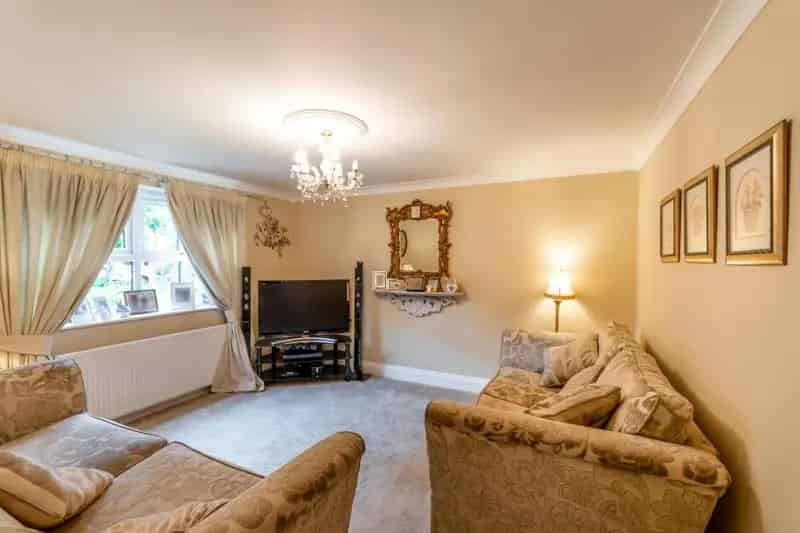 5 Bedroom Detached House For Sale in Bawtry