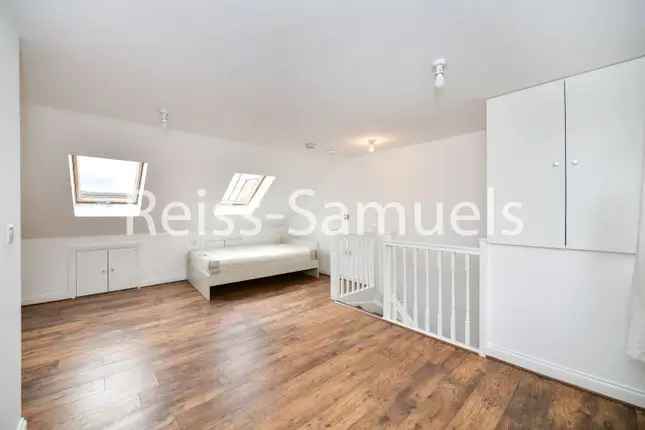 Town house to rent in Ambassador Square, Isle Of Dogs, London, Canary Wharf, Isle Of Dogs, Docklands, London E14