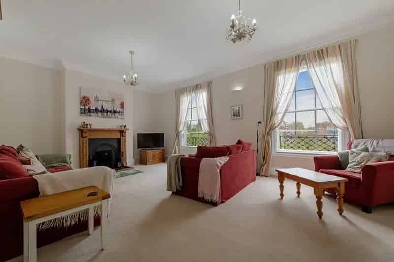 Georgian Townhouse 5 Bedrooms Rugby Warwickshire