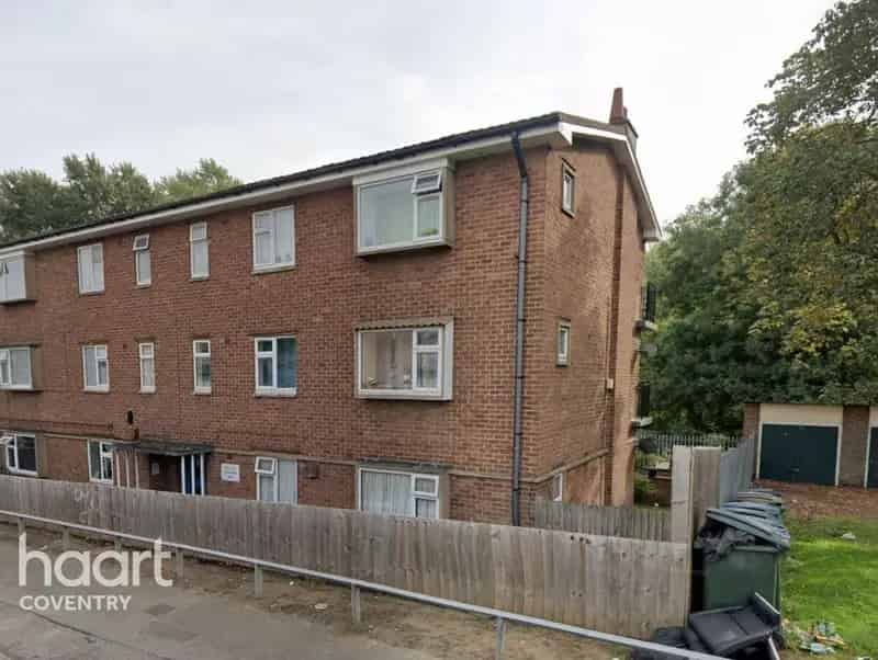 2 Bedroom Apartment for Sale Buy to Let Investment No Onward Chain