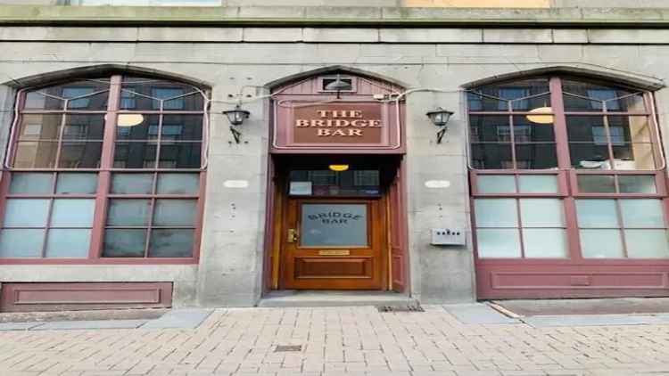Established Traditional Public Bar