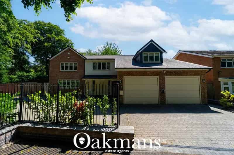 5 Bedroom Detached House For Sale