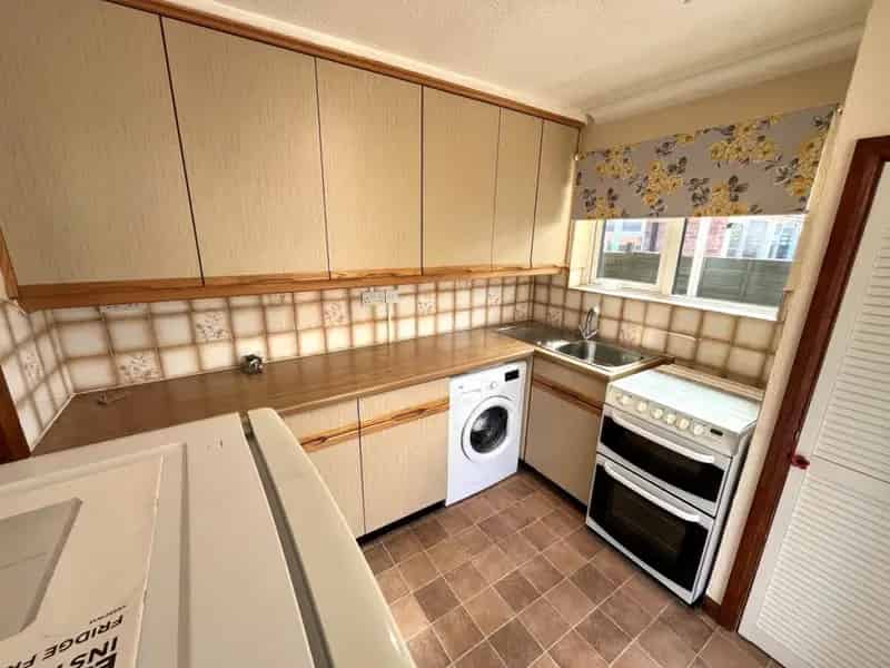 2 Bedroom Bungalow For Sale