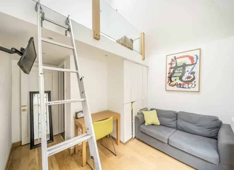 Detached Grade II Listed 4-Bed House Conversion Opportunity
