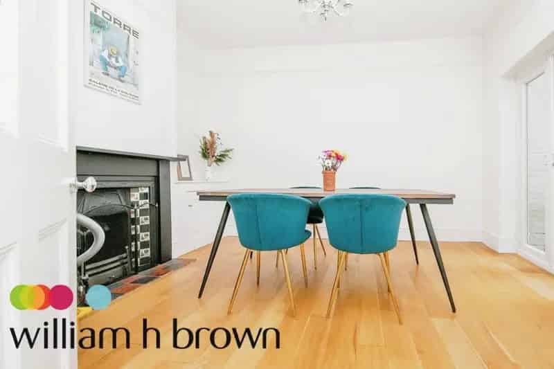 4 Bedroom Terraced House To Let