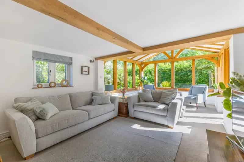 4 Bedroom Cottage For Sale in Picturesque Hamlet
