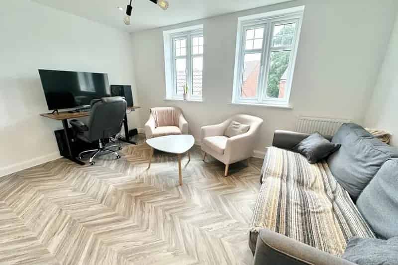 Four Bedroom Detached House Chippenham