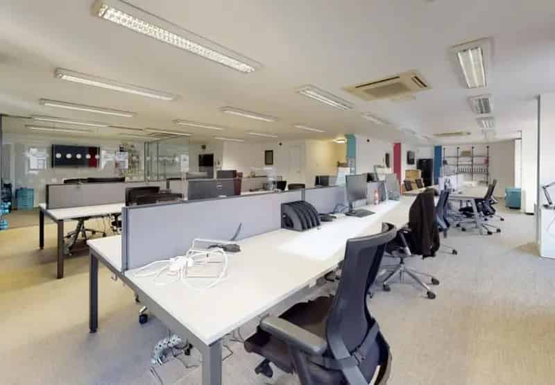 Private Offices for Teams of 18-20 People