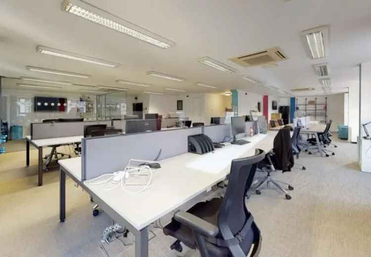 Private Offices for 18-20 People Flexible Terms