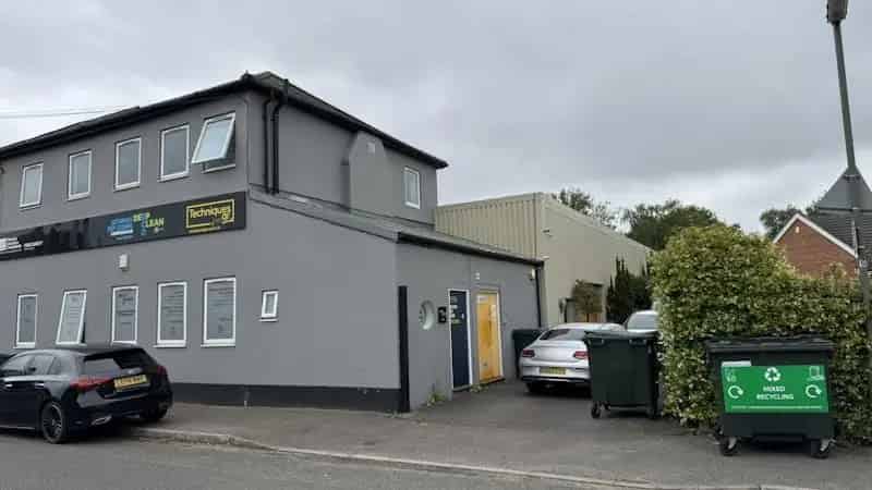 Chertsey Industrial Office Building For Lease