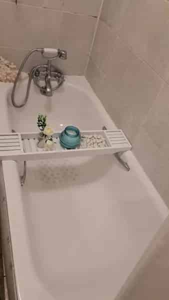 One Bedroom Flat Near Town and Train Station