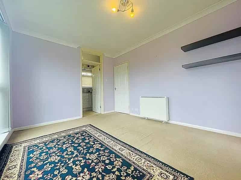 One Bedroom Ground Floor Flat Available August