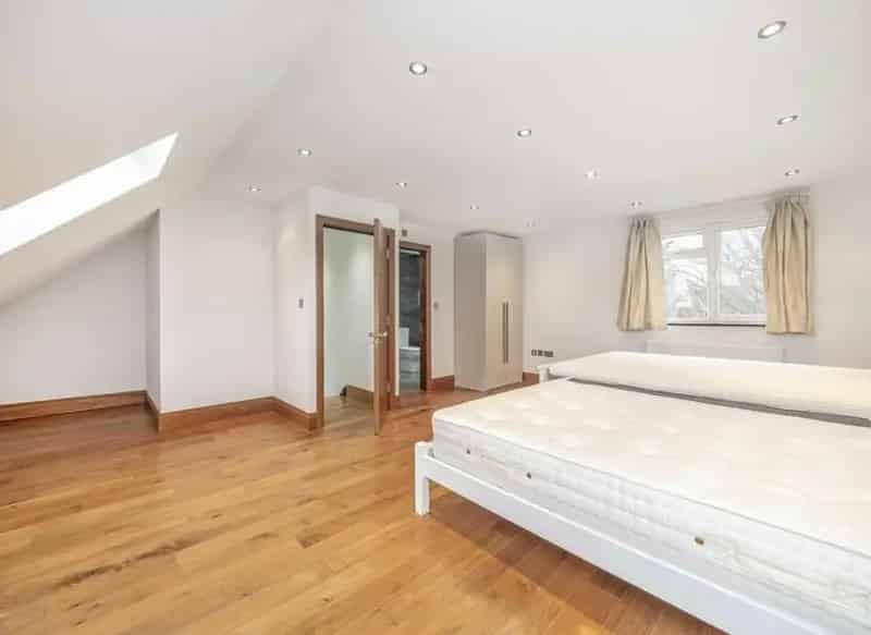 5 Bedroom House Near Woodside Park Station