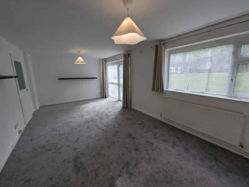 2 bedroom flat