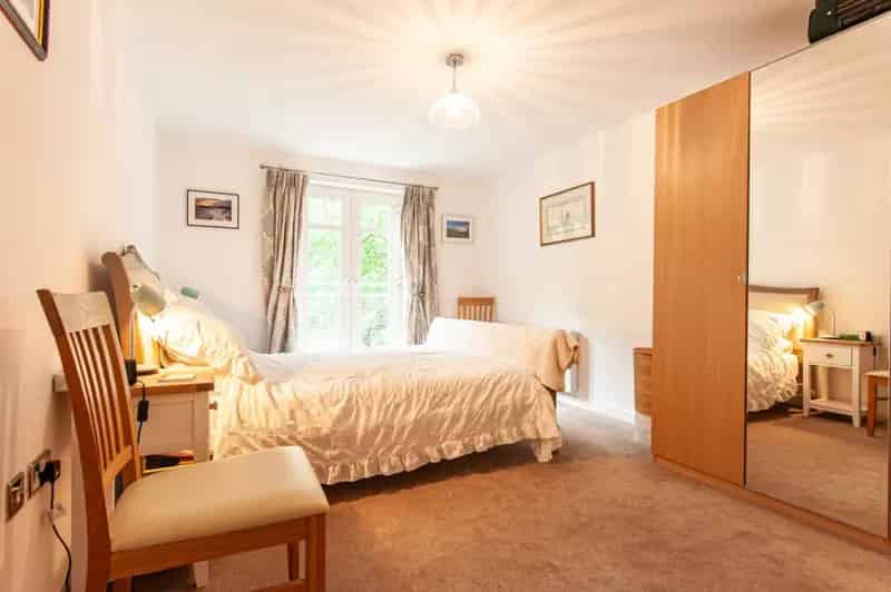 2 bedroom Flat
 To Rent