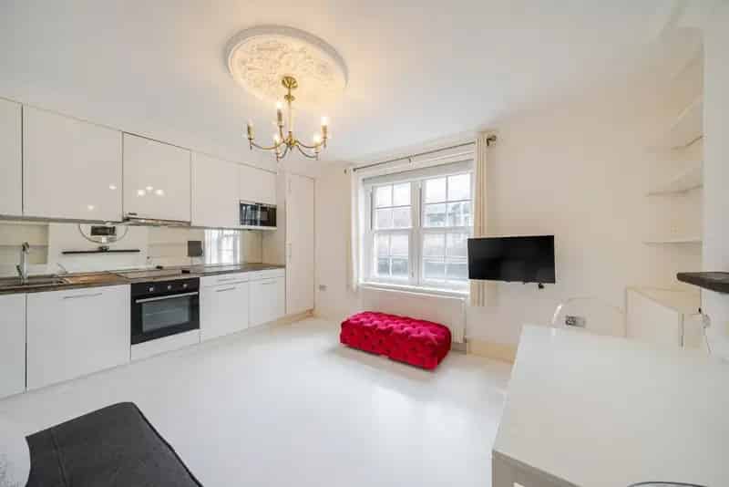 Fulham Broadway Modern One Bedroom Flat Chain Free