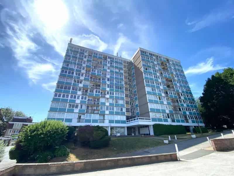 2 Bedroom Flat for Sale