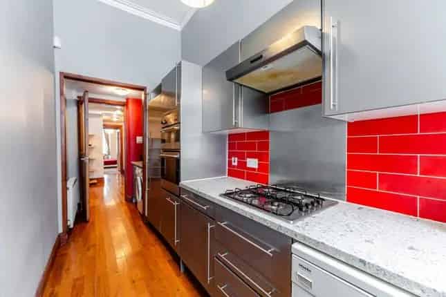 2 Bed Flat West End Park Street Woodlands Glasgow