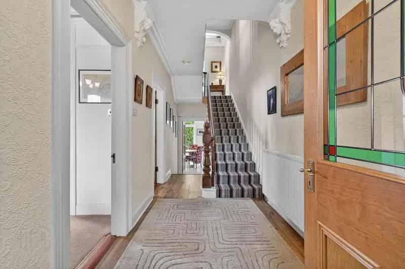 House For Sale , 117, Hillsborough Road, Lisburn, Northern Ireland