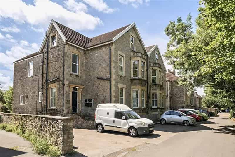 2 Bedroom Flat for Sale