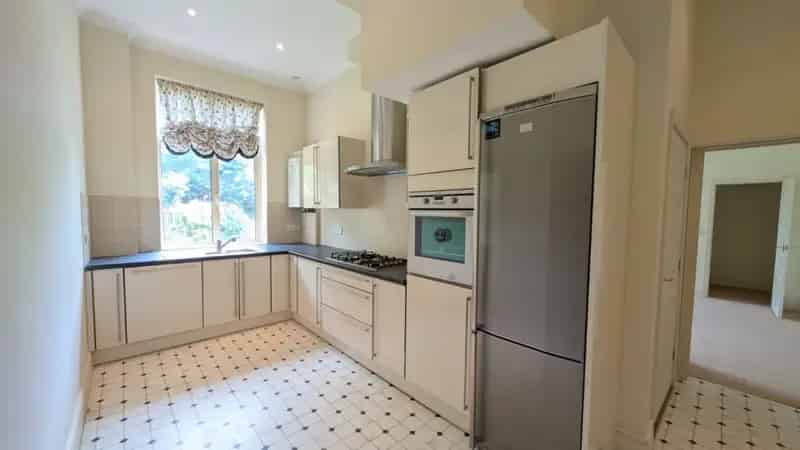 3 Bedroom Ground Floor Apartment For Sale