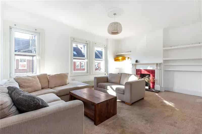 1 Bedroom Flat Tooting London - Modern Apartment with Parking