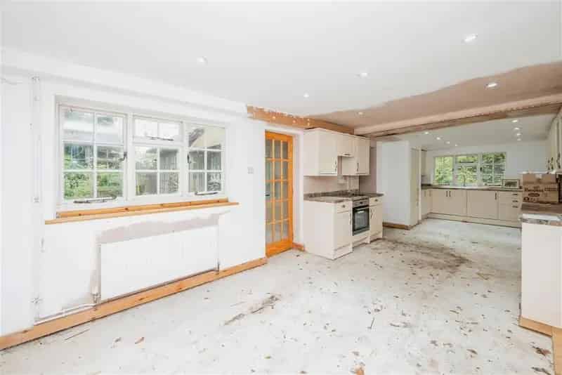 Three Bedroom Detached House Full Renovation Needed