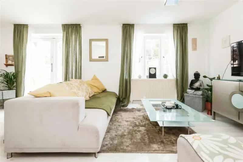 3 Bedroom Detached House for Sale in Handsworth Wood