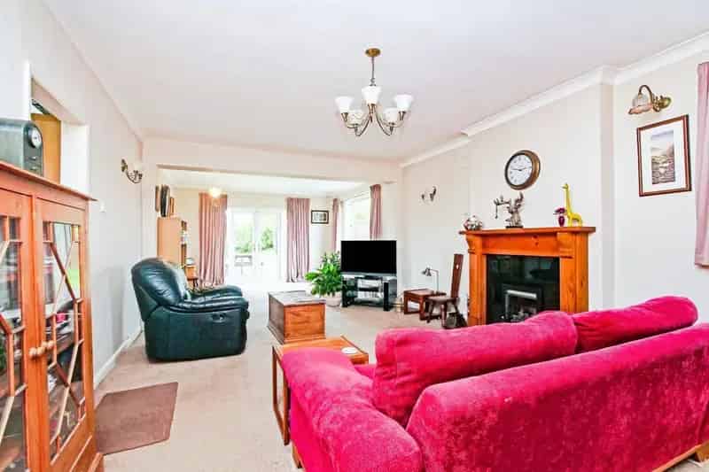 5 Bedroom Dormer Bungalow For Sale Near York